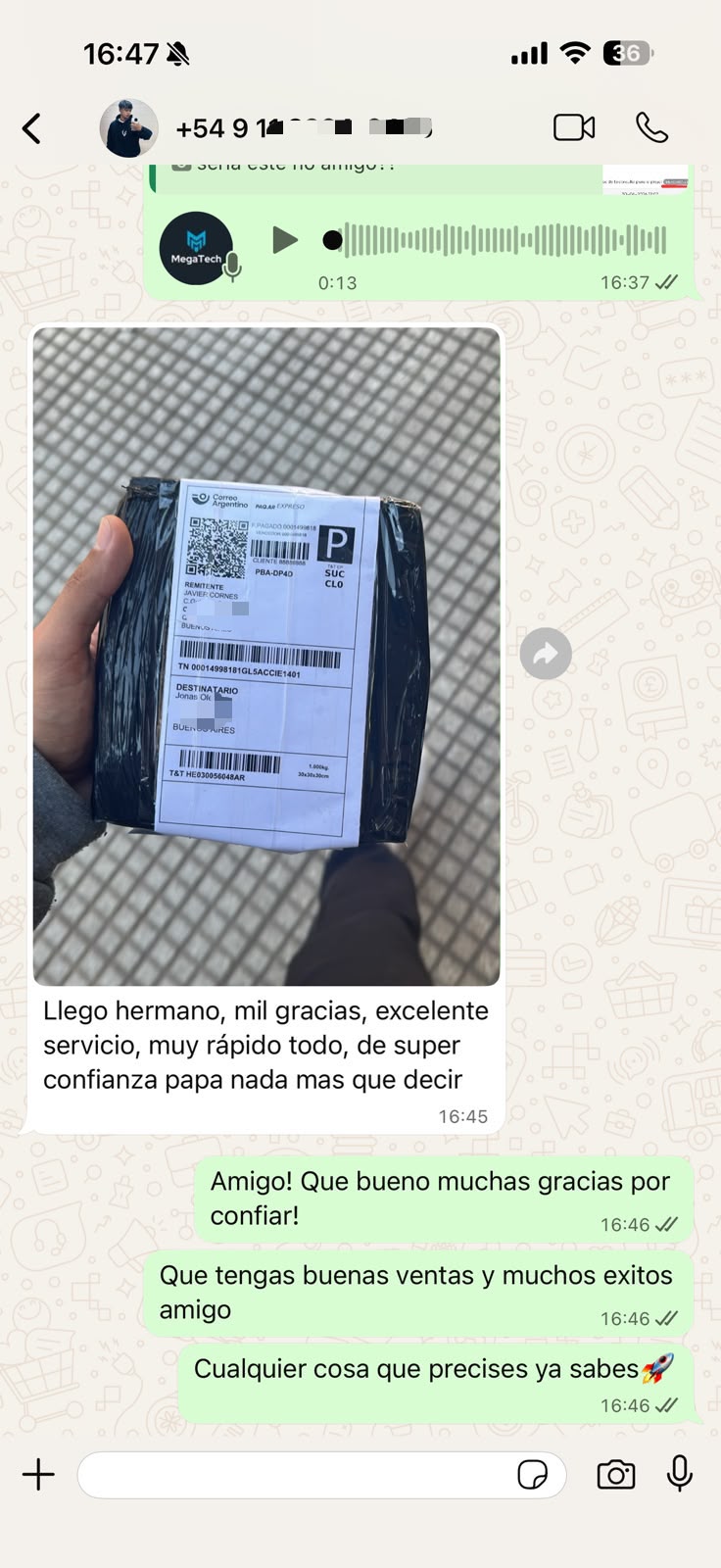 Cliente agradeciendo el envío rápido y el servicio de MegaTech