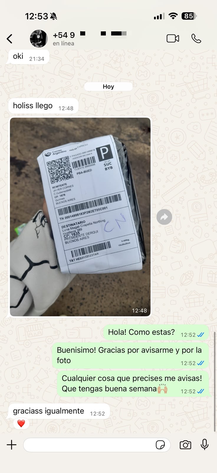 Paquete de Correo Argentino entregado a una clienta